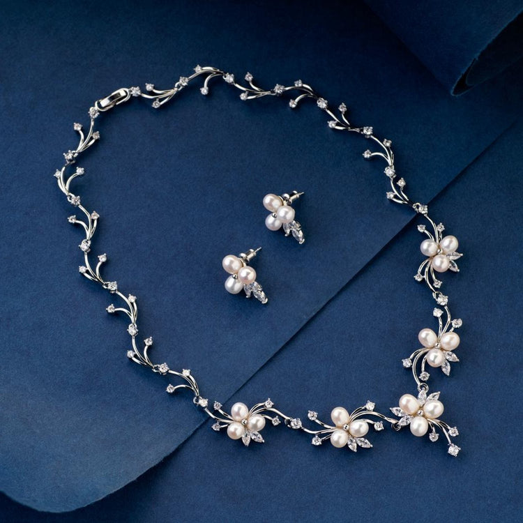14 karat white gold pearl/emerald pendant | Rahn Jewelers